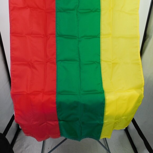 National Flag Lithuania 3'x5' Nylon Tricolor Yellow Green Red Box included FLAW - Picture 2 of 6